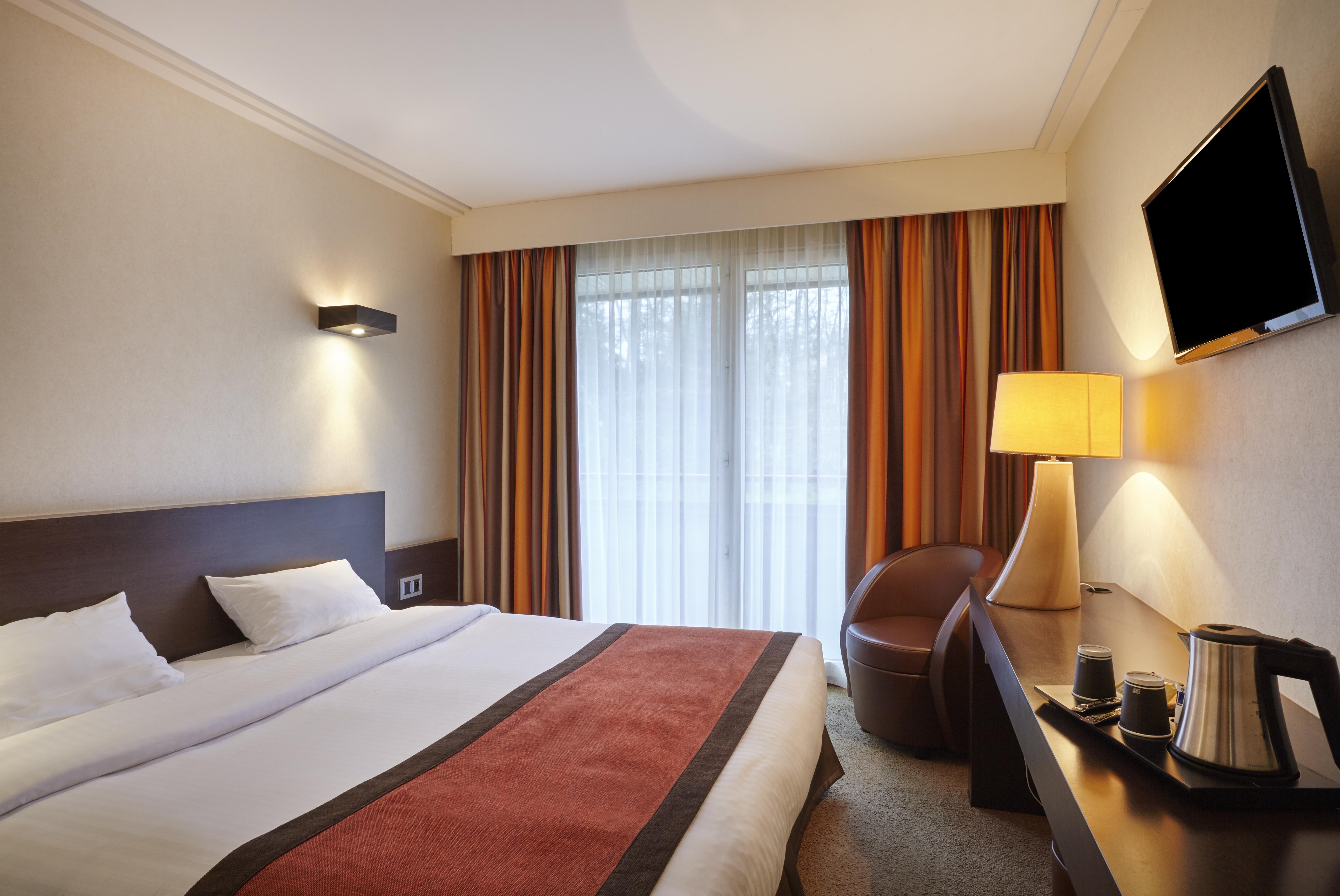 Hotel Spa Du Beryl Bagnoles de l'Orne Normandie Εξωτερικό φωτογραφία