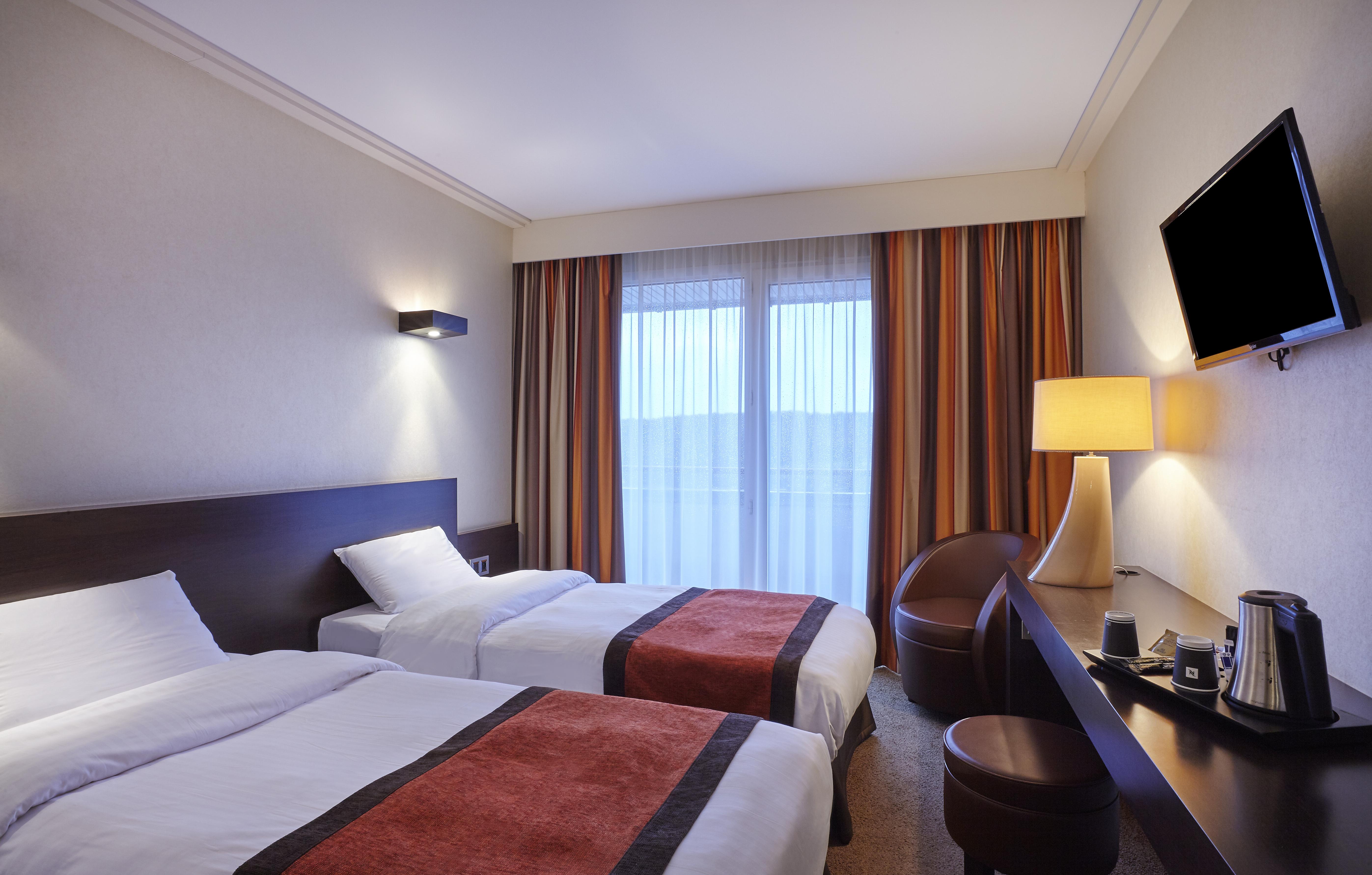 Hotel Spa Du Beryl Bagnoles de l'Orne Normandie Εξωτερικό φωτογραφία