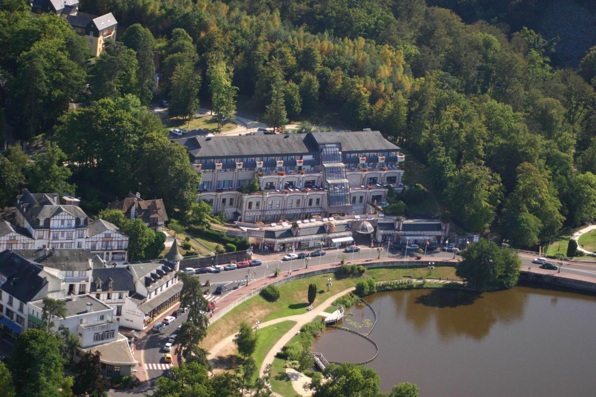 Hotel Spa Du Beryl Bagnoles de l'Orne Normandie Εξωτερικό φωτογραφία
