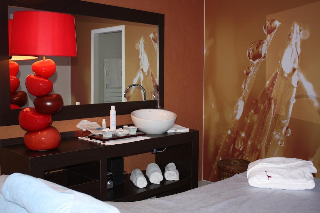 Hotel Spa Du Beryl Bagnoles de l'Orne Normandie Εξωτερικό φωτογραφία